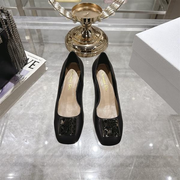 20251127171540933 270